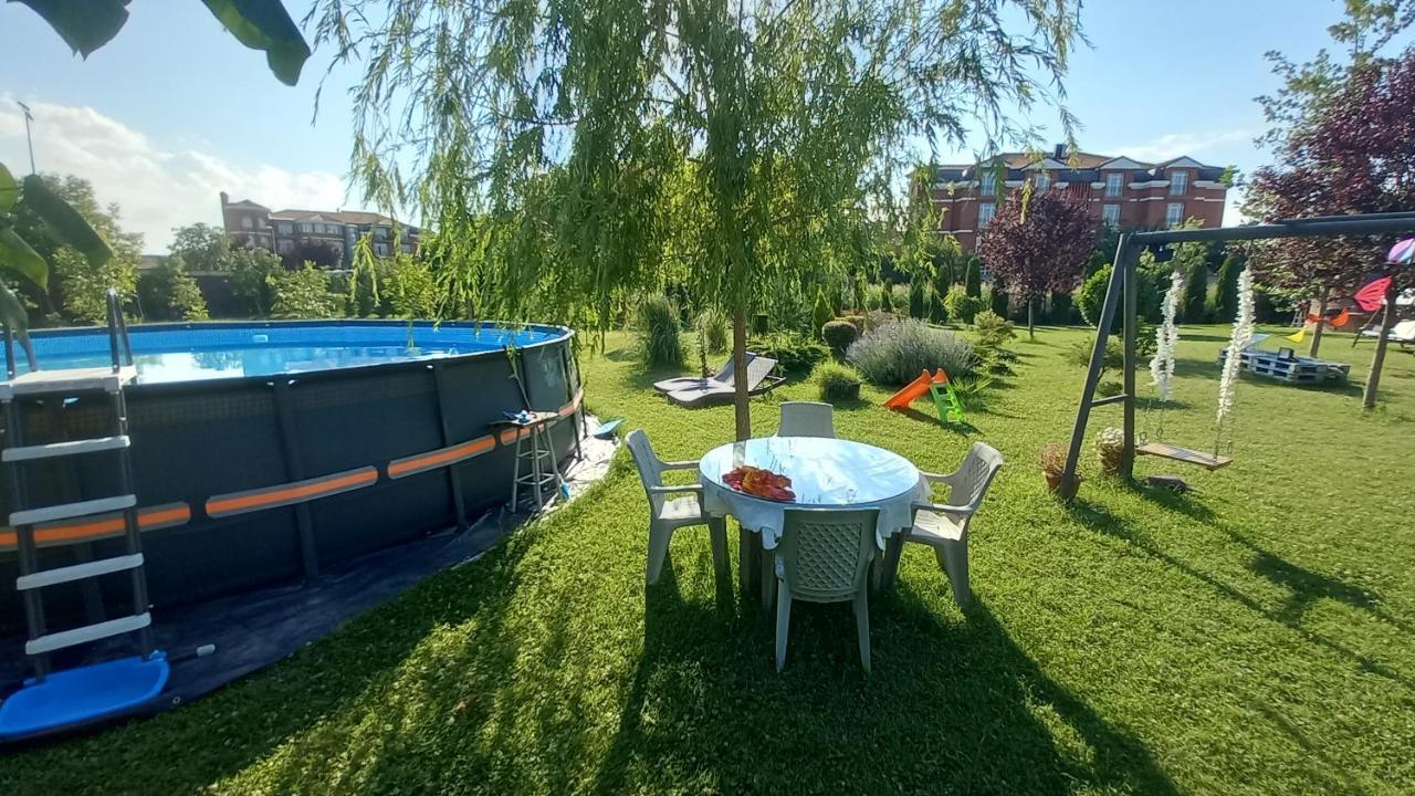 Green Villa Rodna スコピエ エクステリア 写真